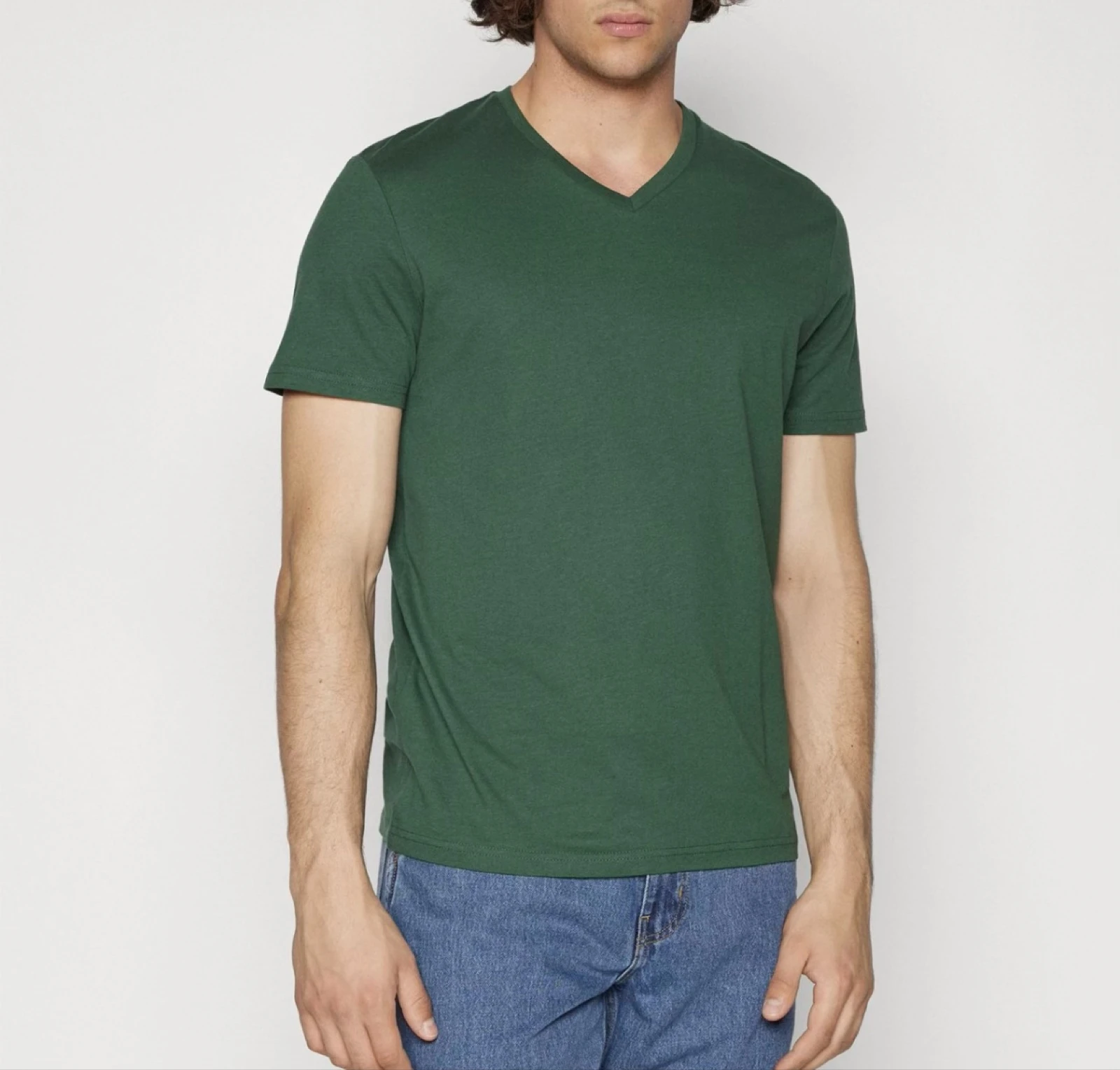 Men's Dark Green V-Neck T-Shirt Simple & Versatile
